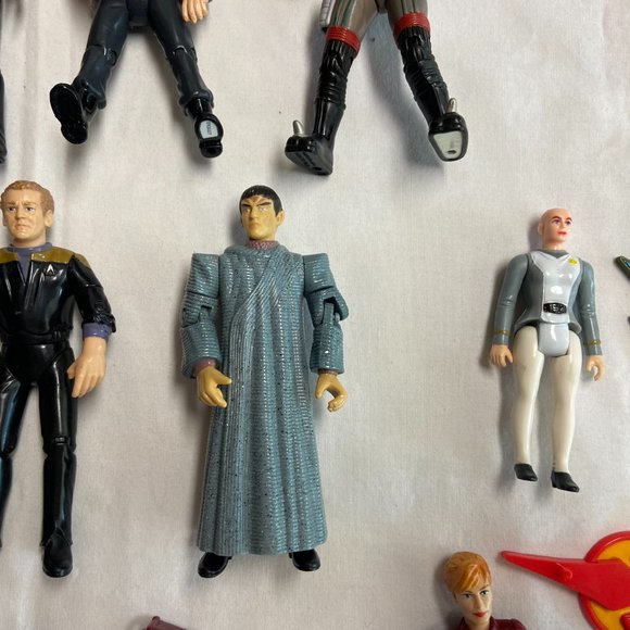 Star Trek Action Figures Lot  New and Pre-Owned - Picture 12 of 14